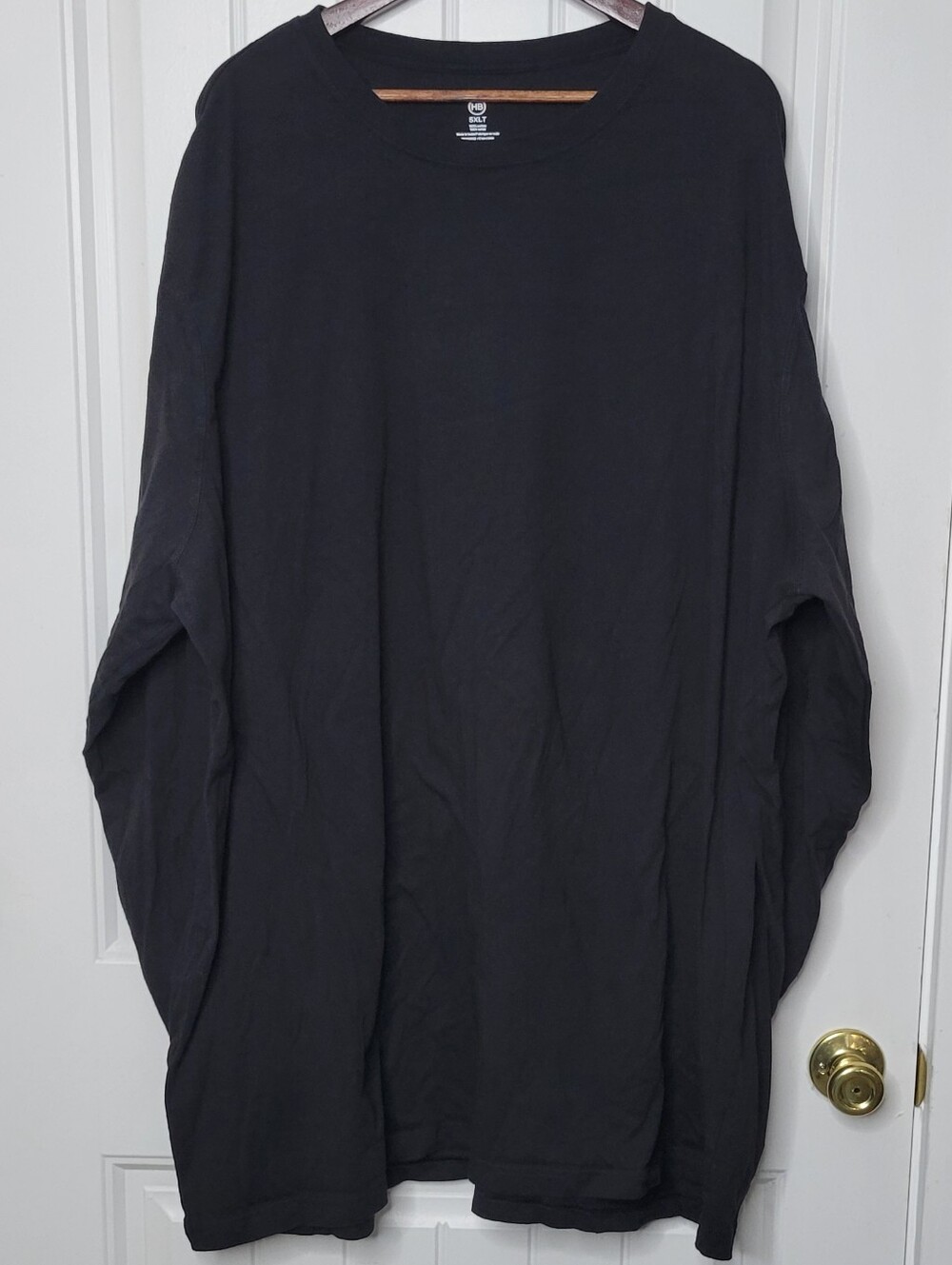 Harbor Bay Men's Black Long-Sleeve Crewneck Shirt